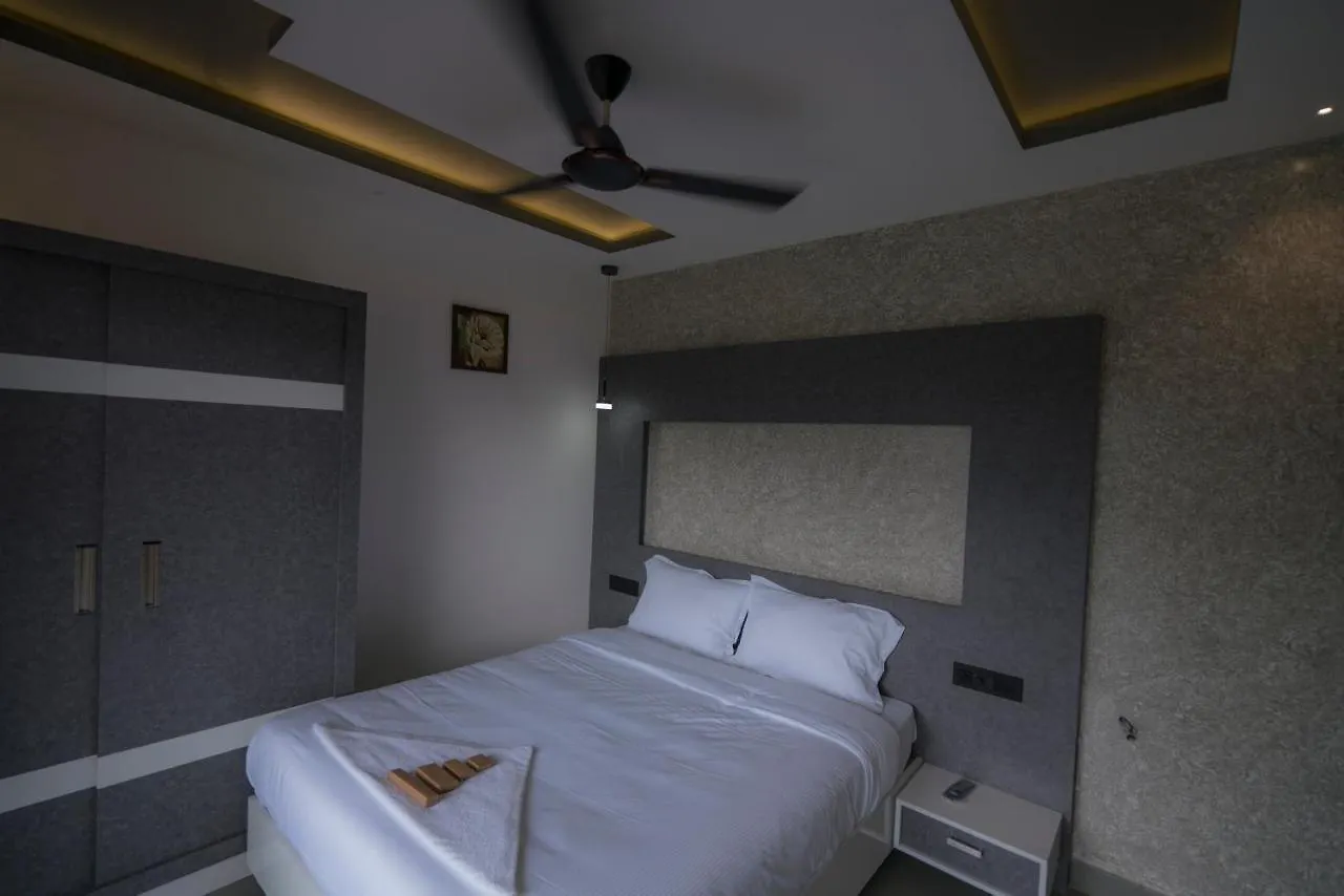 Bbc Luxury Apartments Perintalmanna