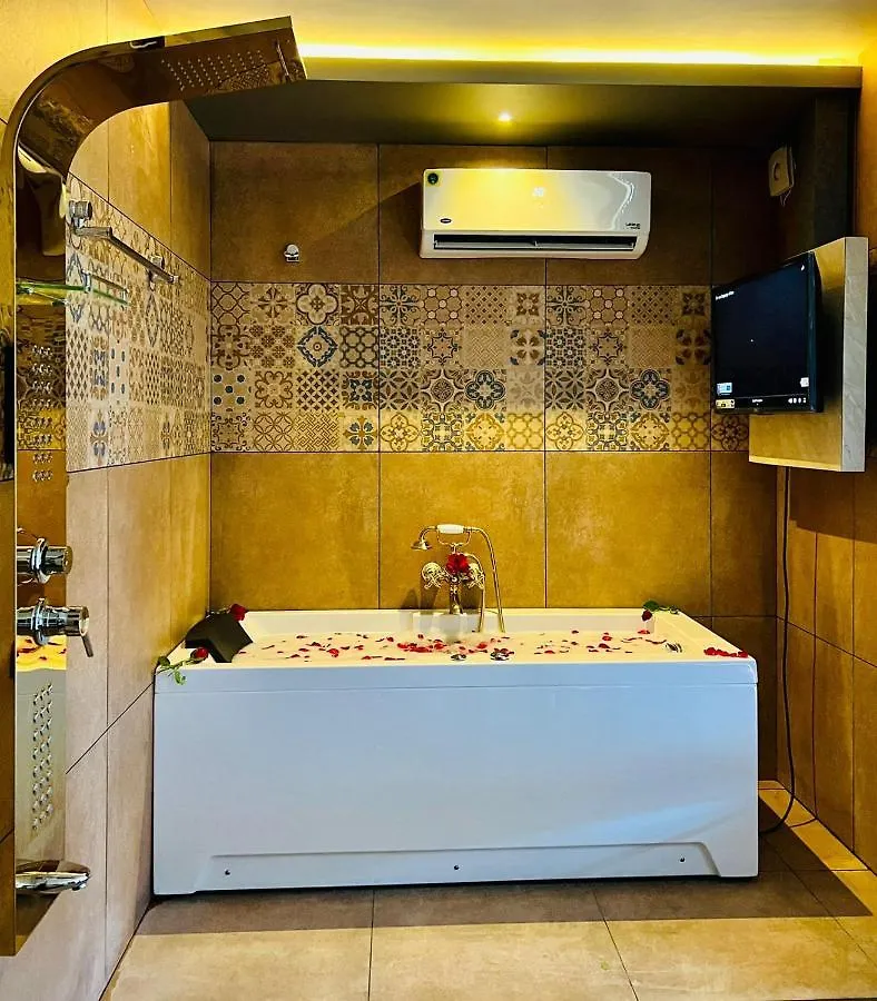Bbc Luxury Apartments Perintalmanna